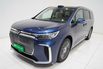 岚图汽车 岚图梦想家 2025款 PHEV 四驱尊贵乾崑版