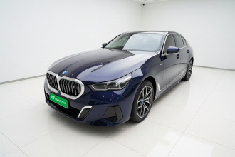 宝马i5 2024款 eDrive 35L M运动套装