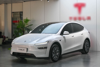 特斯拉 Model Y L 2025款 长续航全轮驱动版