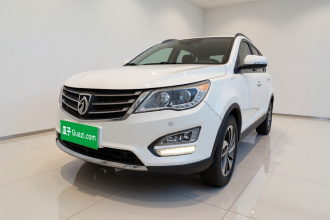 宝骏560 2015款 1.8L 手动豪华型