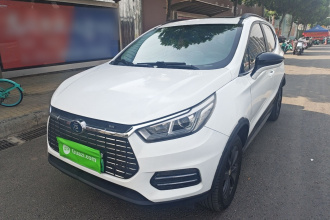 比亚迪 元新能源 2018款 EV360 智联炫酷型