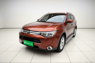 三菱 欧蓝德(进口) 2014款 2.4L 四驱豪华超值版 5座