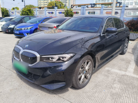 宝马i3 2023款 eDrive 40 L 曜夜套装