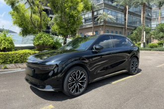 极氪7X 2025款 75kWh 后驱智驾版