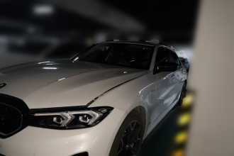 宝马i3 2024款 eDrive 40 L 曜夜套装