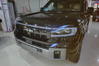 方程豹 豹8 2025款 智勇旗舰版 7座