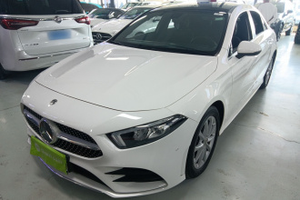 奔驰A级 2021款 A 200 L 运动轿车时尚型