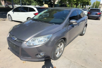福特 福克斯 2012款 三厢 1.6L 自动风尚型