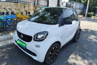 smart fortwo 2015款 1.0L 52千瓦硬顶激情版
