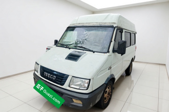 依维柯得意 2017款 2.5T A35客车5-7座47Z5