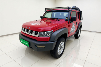 北京越野BJ40 2016款 40L 2.0T 手动四驱尊贵版