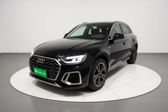 奥迪Q5L 2022款 45T 豪华动感型