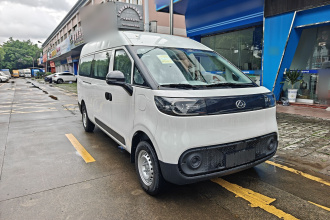 上汽大通MAXUS 大拿V1 2025款 V1+长轴高顶 多功能版（62kWh）