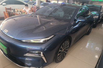 吉利银河 银河星耀8 2025款 130km EM-P 星舰版