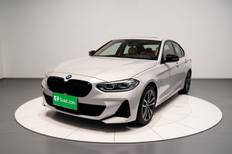 宝马1系 2021款 改款 120i M运动曜夜版