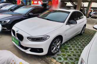 宝马1系 2018款 120i 设计套装型