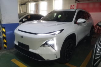 吉利银河 银河L7 2024款 1.5T 115km PLUS  龙腾版