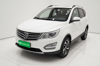 宝骏560 2016款 1.8L 手动豪华型