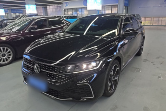 大众 帕萨特 2025款 出众款 380TSI 星空龙腾版