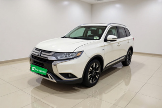 三菱 欧蓝德 2019款 2.0L 两驱畅享版 5座 国VI