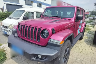 Jeep 牧马人 2022款 2.0T 高地巴哈马沙滩粉特别版