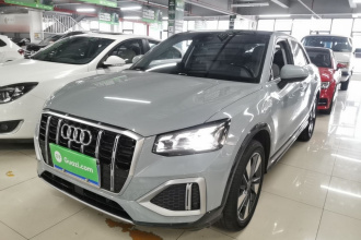 奥迪Q2L 2022款 35 TFSI 时尚致雅型