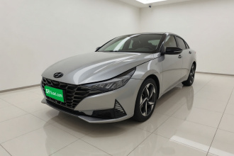 现代 伊兰特 2022款 1.5L CVT LUX尊贵版