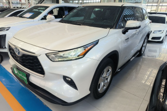丰田 汉兰达 2022款 双擎 2.5L 两驱精英版 7座
