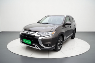 三菱 欧蓝德 2019款 2.0L 两驱畅享版 5座 国V