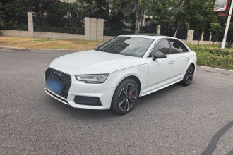 奥迪A4L 2018款 30周年年型 45 TFSI quattro 个性运动版