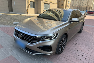 大众 帕萨特 2022款 330TSI 豪华版