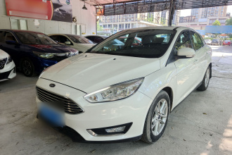 福特 福克斯 2018款 三厢经典 EcoBoost 180 自动精英型