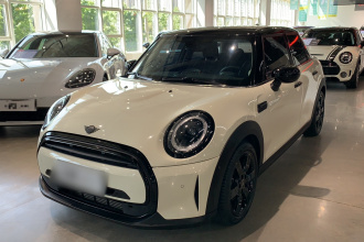 MINI 2023款 1.5T COOPER 艺术家 五门版