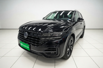 大众 途锐 2021款 3.0TSI 锐享版 曜黑运动套装