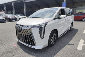 广汽传祺 传祺M8 2023款 宗师系列 双擎 御尊版