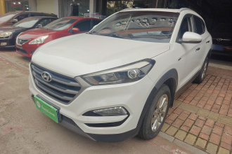 现代 途胜 2015款 1.6T 双离合两驱智能型