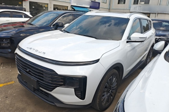 捷途X70 PLUS 2025款 1.5T 豪华版 7座