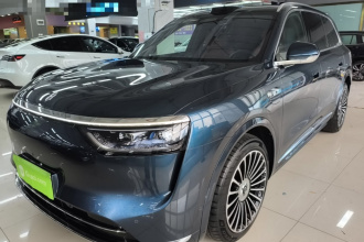 鸿蒙智行 问界M8 2025款 增程 Ultra版 53.4kWh 5座版 (192线激光雷达）