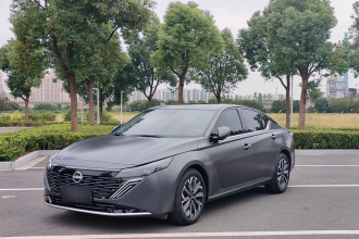 日产 天籁 2026款 鸿蒙座舱 2.0L 超舒适版