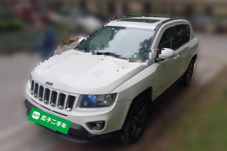 Jeep 指南者(进口) 2014款 2.4L 四驱运动版