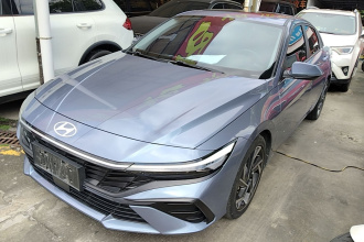 现代 伊兰特 2023款 1.5L CVT LUX尊贵版