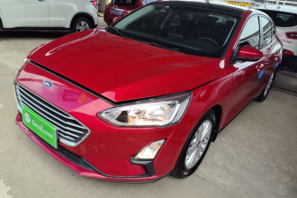 福特 福克斯 2019款 三厢 EcoBoost 180 自动锋潮型