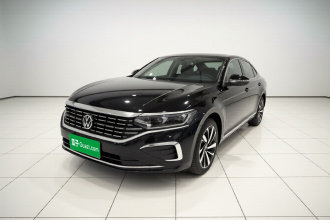 大众 帕萨特 2025款 出众款 380TSI 龙腾版