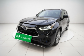 丰田 汉兰达 2023款 2.5L智能电混双擎两驱尊贵版 7座