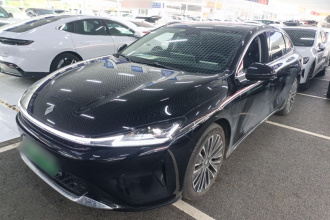 宝骏享境 2025款 插混 140km豪华版