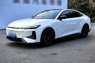 长安UNI-V 2024款 1.5T 尊贵型