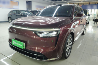 鸿蒙智行 问界M8 2025款 增程 Max+版 53.4kWh 6座版 (192线激光雷达）