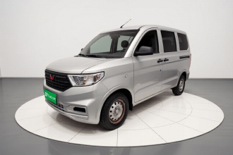 五菱汽车 五菱宏光V 2022款 1.5L劲取版电动助力LAR