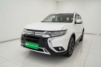 三菱 欧蓝德 2019款 2.0L 两驱畅享版 5座 国VI