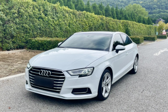 奥迪A3 2018款 30周年年型 Limousine 35 TFSI 风尚型